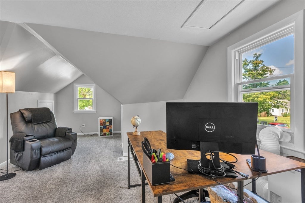 31 Thompson St, East Longmeadow, MA Photo #22