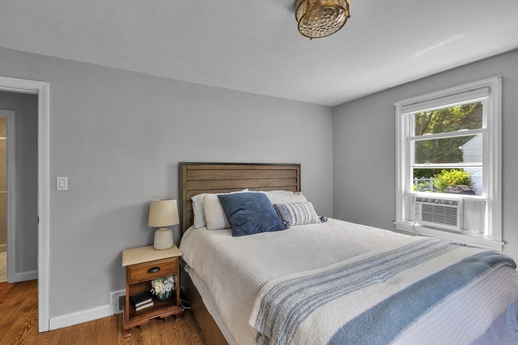 31 Thompson St, East Longmeadow, MA Photo #18