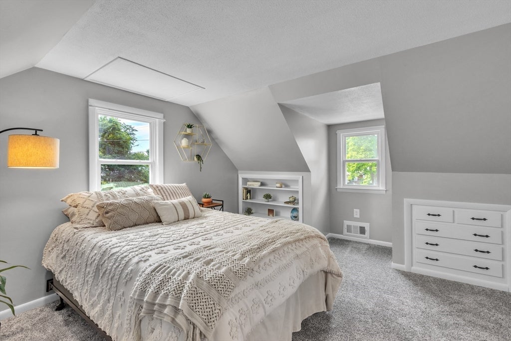 31 Thompson St, East Longmeadow, MA Photo #26