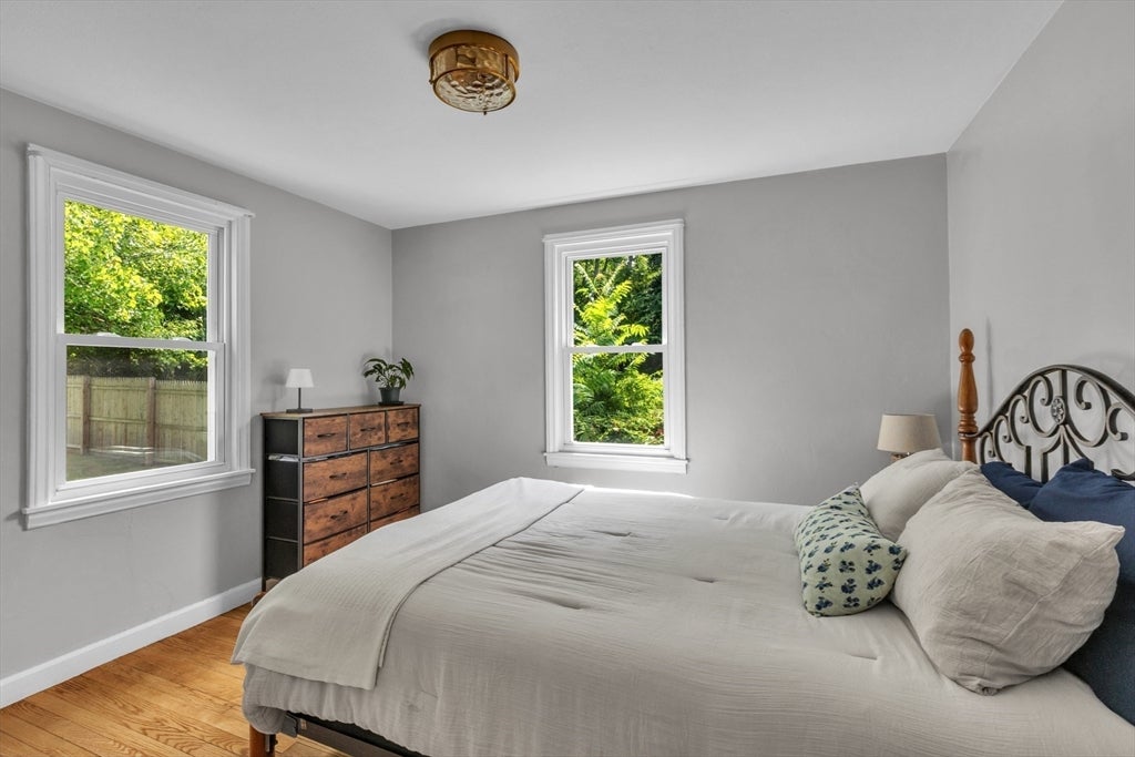 31 Thompson St, East Longmeadow, MA Photo #16