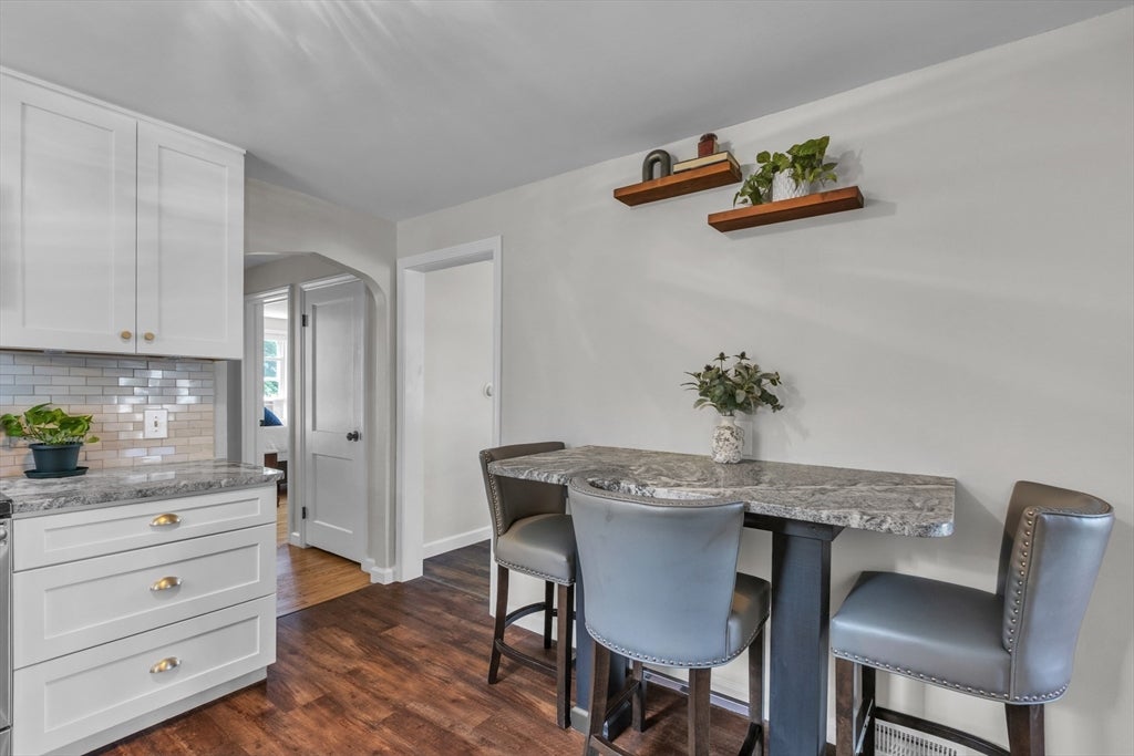 31 Thompson St, East Longmeadow, MA Photo #11