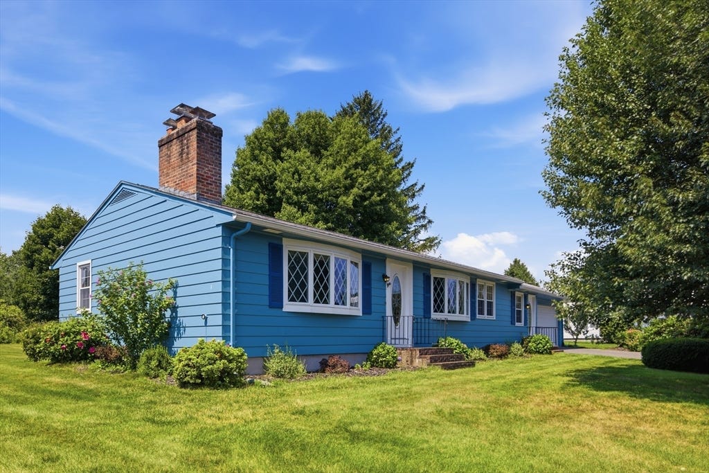 Photo of 159 Mountainview Rd, East Longmeadow, MA 01020 (MLS # 73555809)