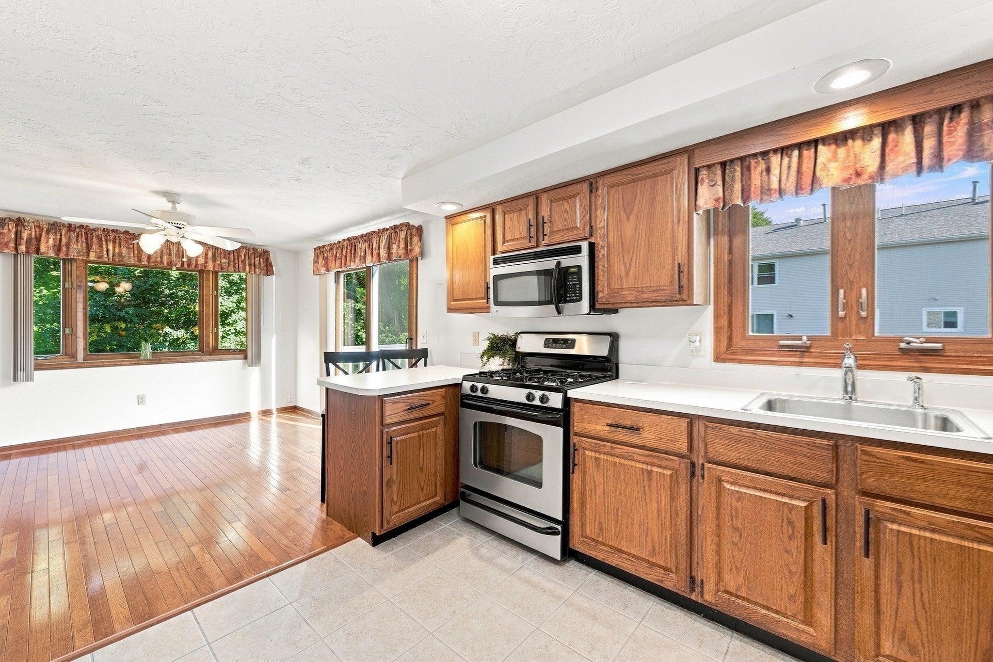 43 Villa Roma Dr #43, Tewksbury, MA Photo #14