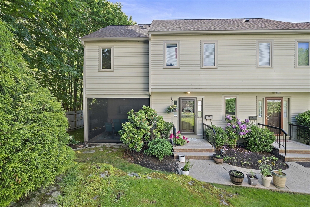 36 Maple St 36