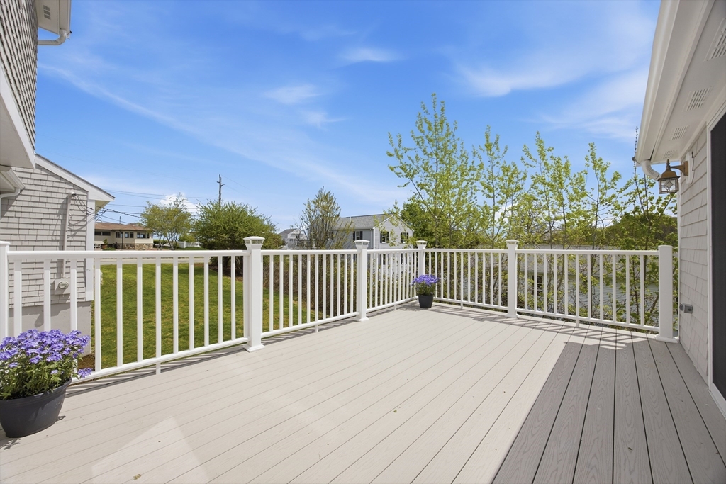50 Harborview Rd