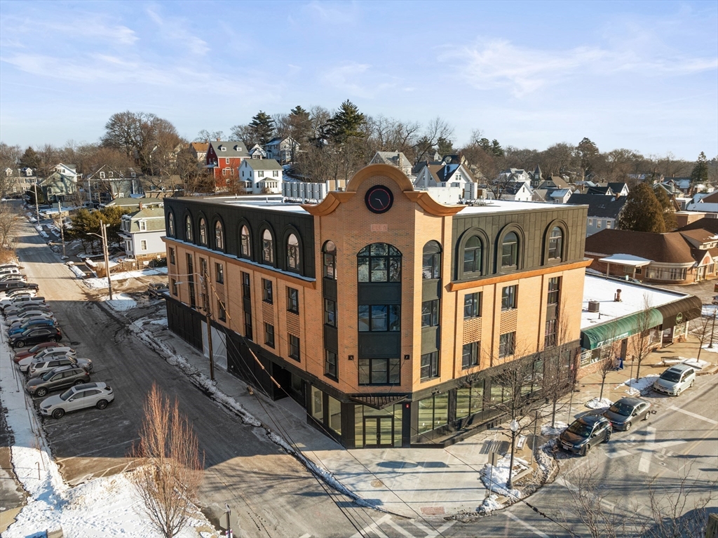 463 Franklin 204