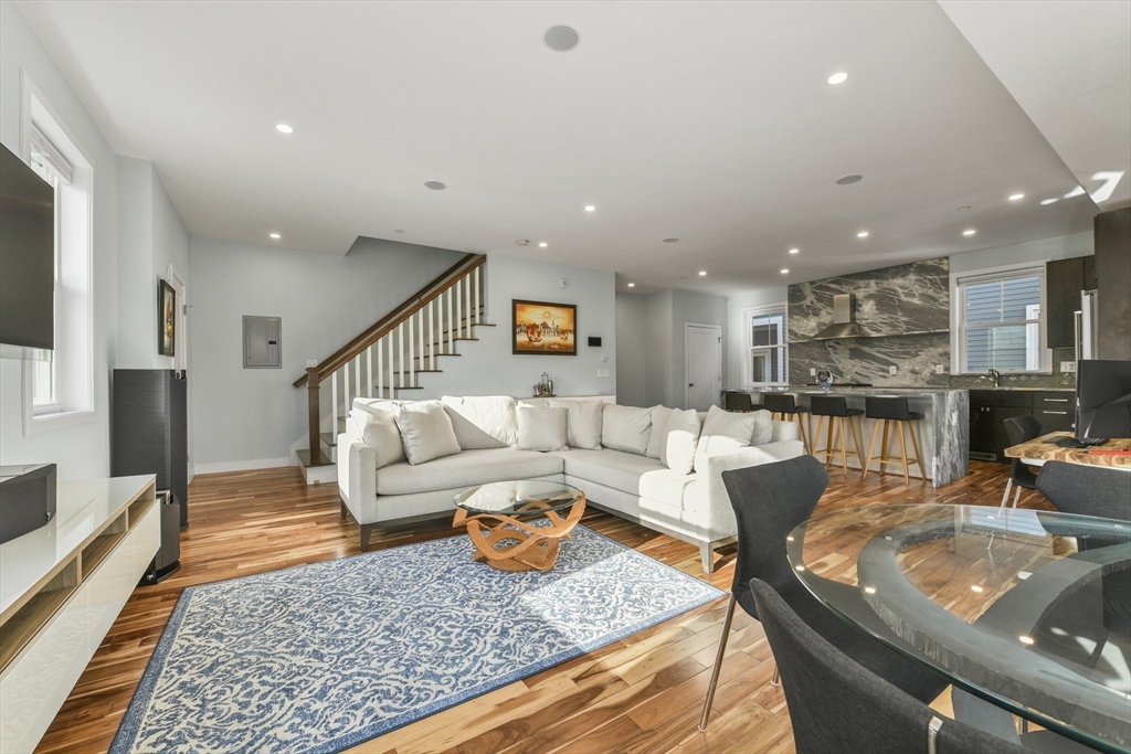 18 Granfield Ave 1