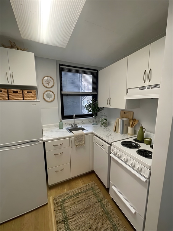 475 Commonwealth Avenue 204