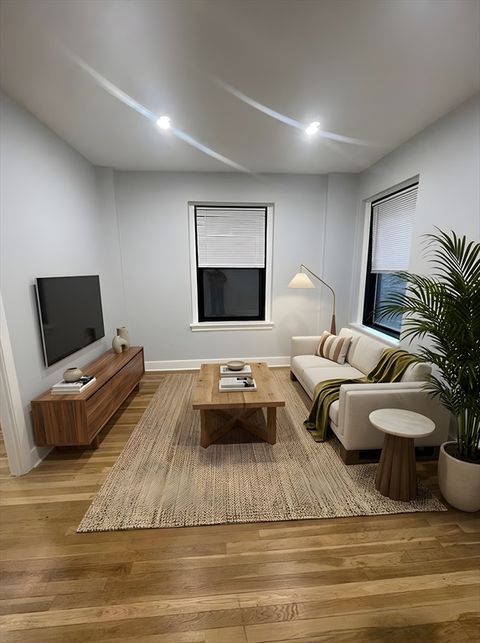 475 Commonwealth Avenue 204 Boston MA 02215