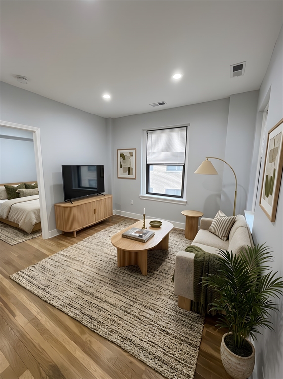 475 Commonwealth Avenue 204