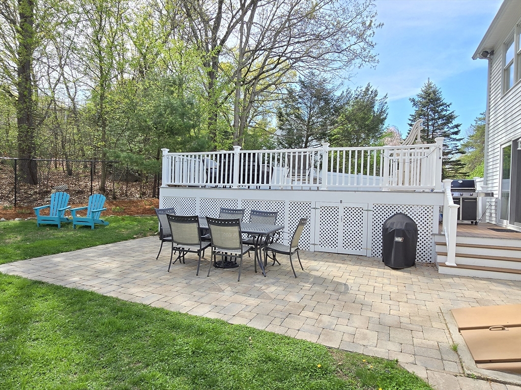 14 Oak Ridge Ln