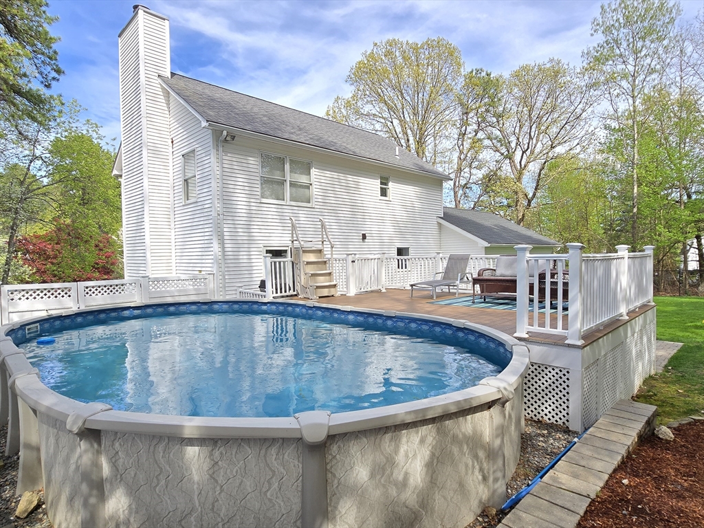 14 Oak Ridge Ln