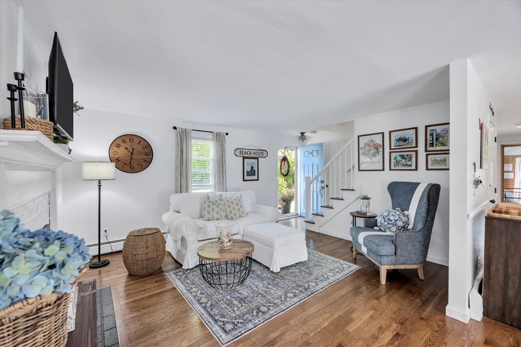 7 Fernwood Ave, Barnstable, MA, 7 Fernwood Ave, Barnstable, MA Photo #5