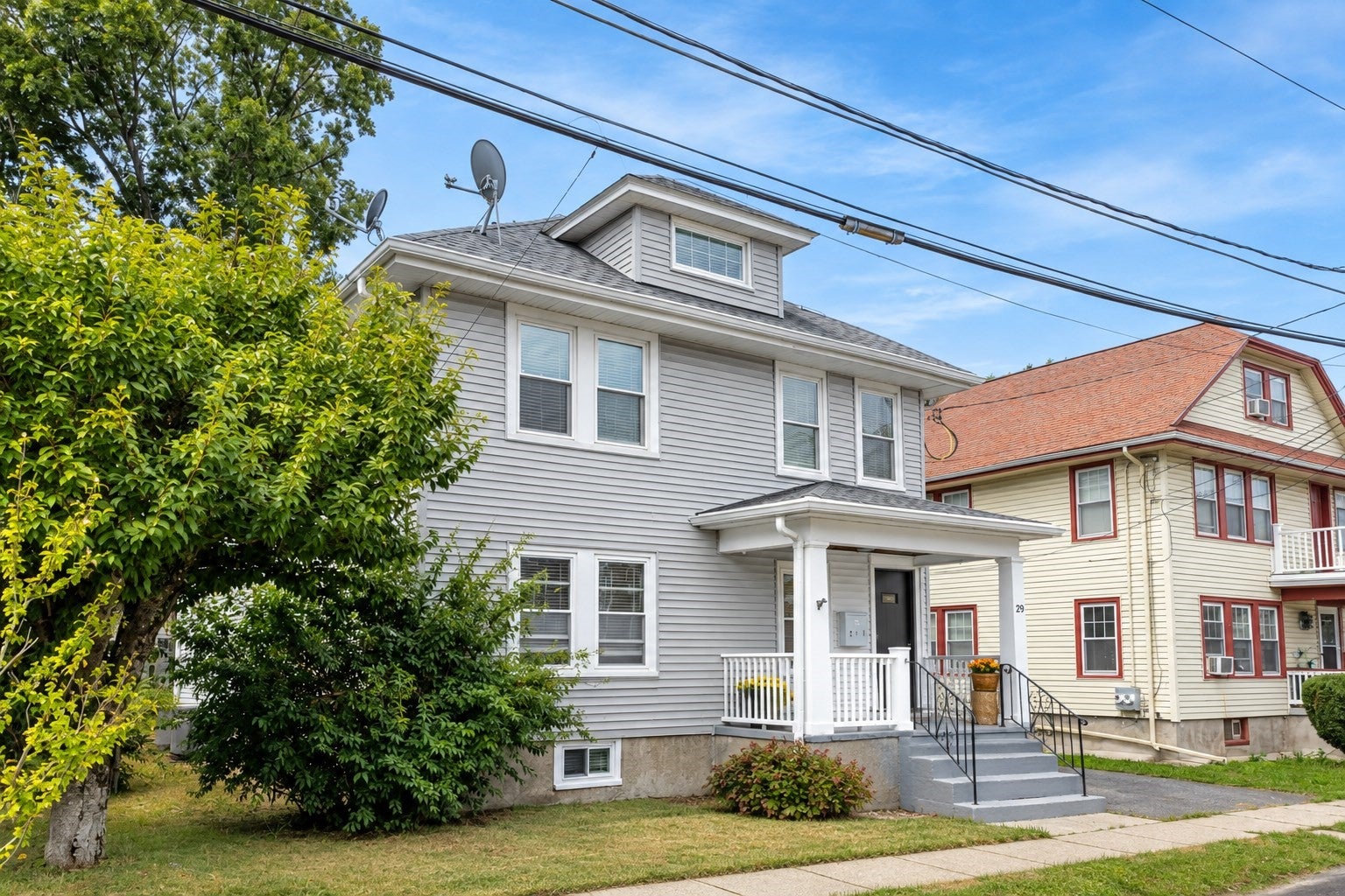29 Laurel Rd
