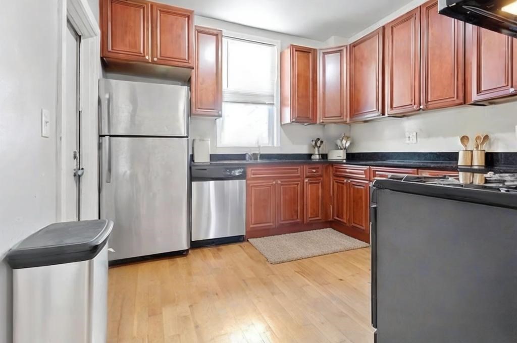 319 West 4th St. 1