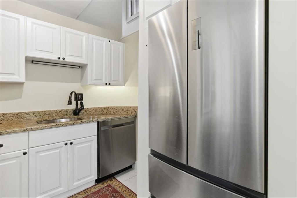 65 Glen Rd #H1, Brookline, MA Photo #16