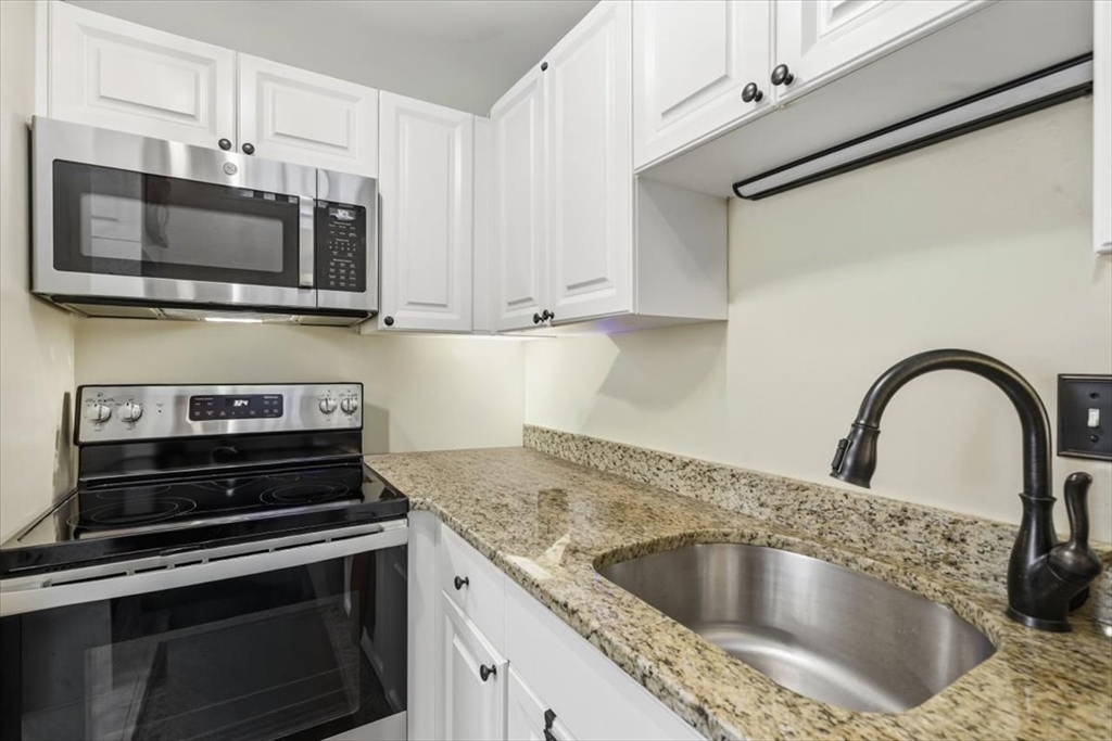 65 Glen Rd #H1, Brookline, MA Photo #18