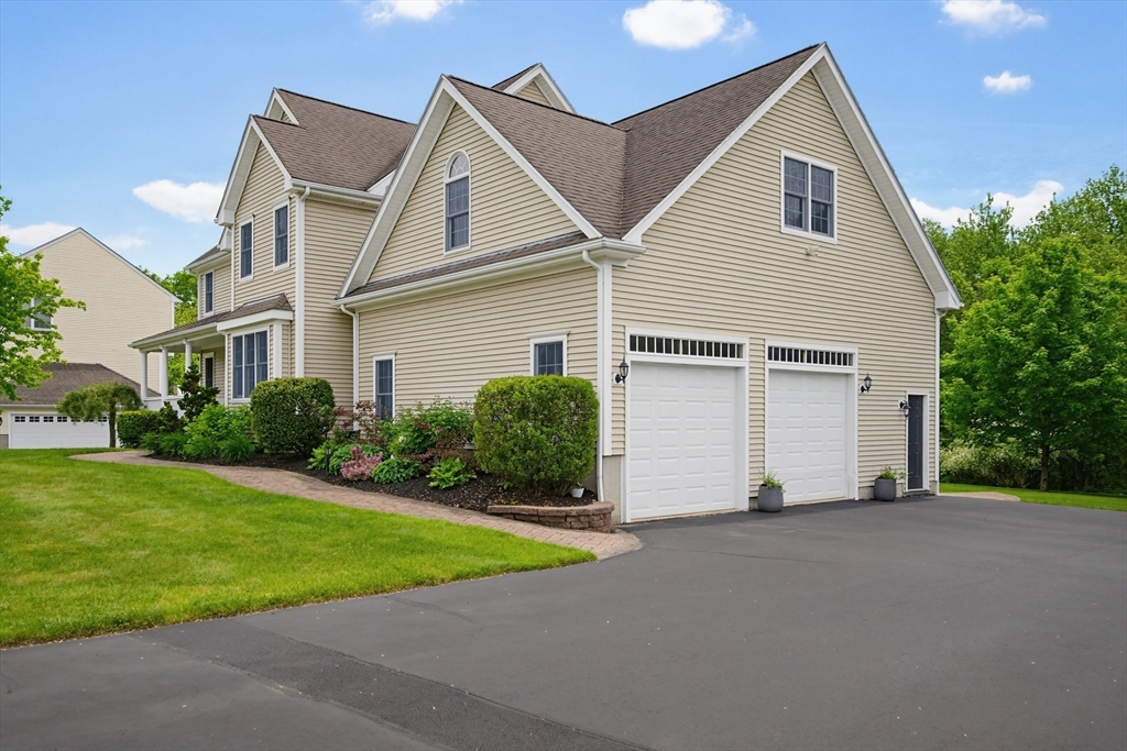 52 Kensington Ct