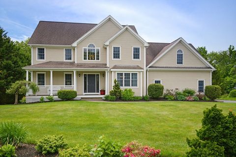Photo of 52 Kensington Ct, Swansea, MA 02777 (MLS # 73527841)