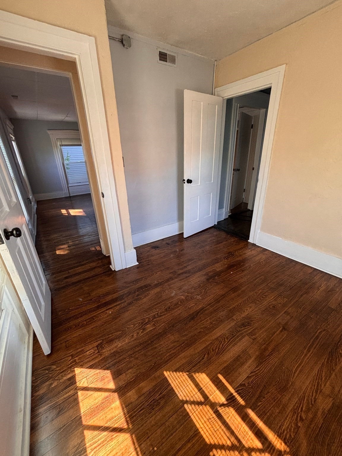 4 Crown St #2, Worcester, MA, 4 Crown St #2, Worcester, MA Photo #5