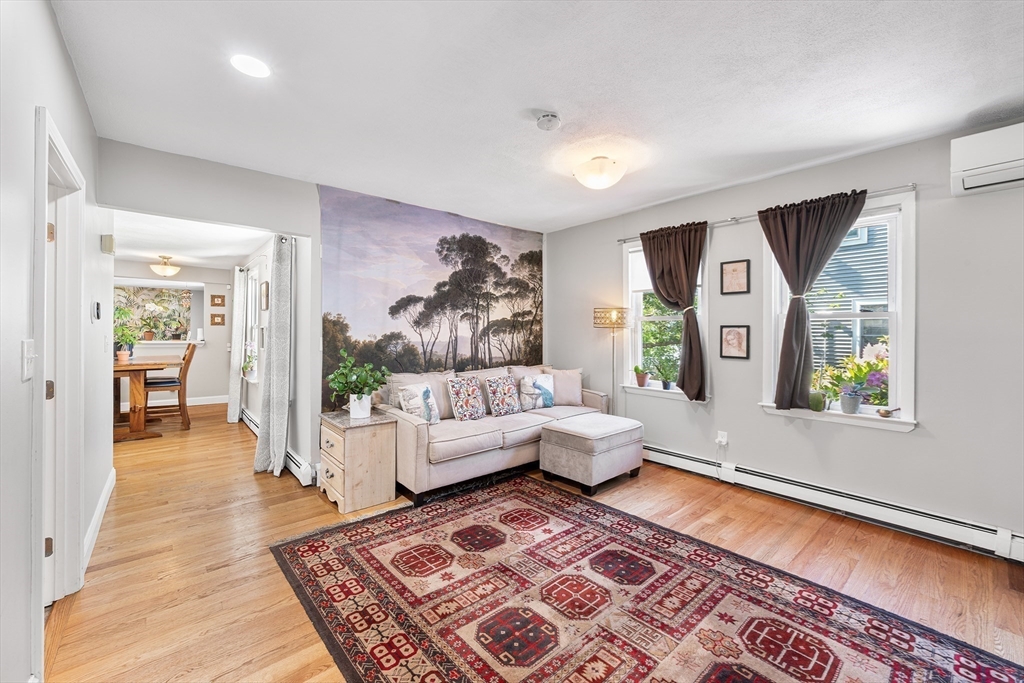 44 Mill St