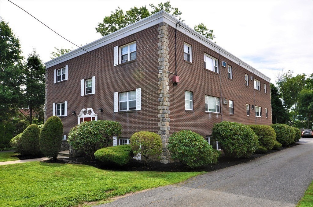 594 Franklin St 6