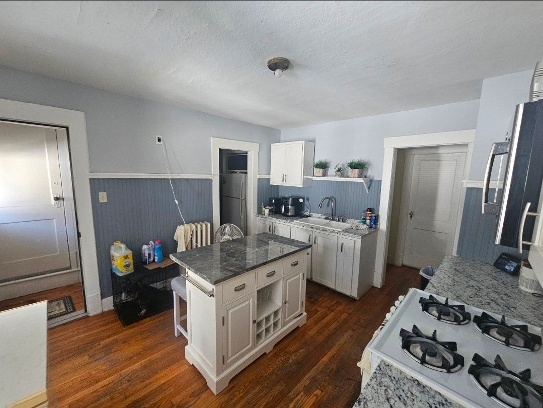 328-330 Chapin Terr