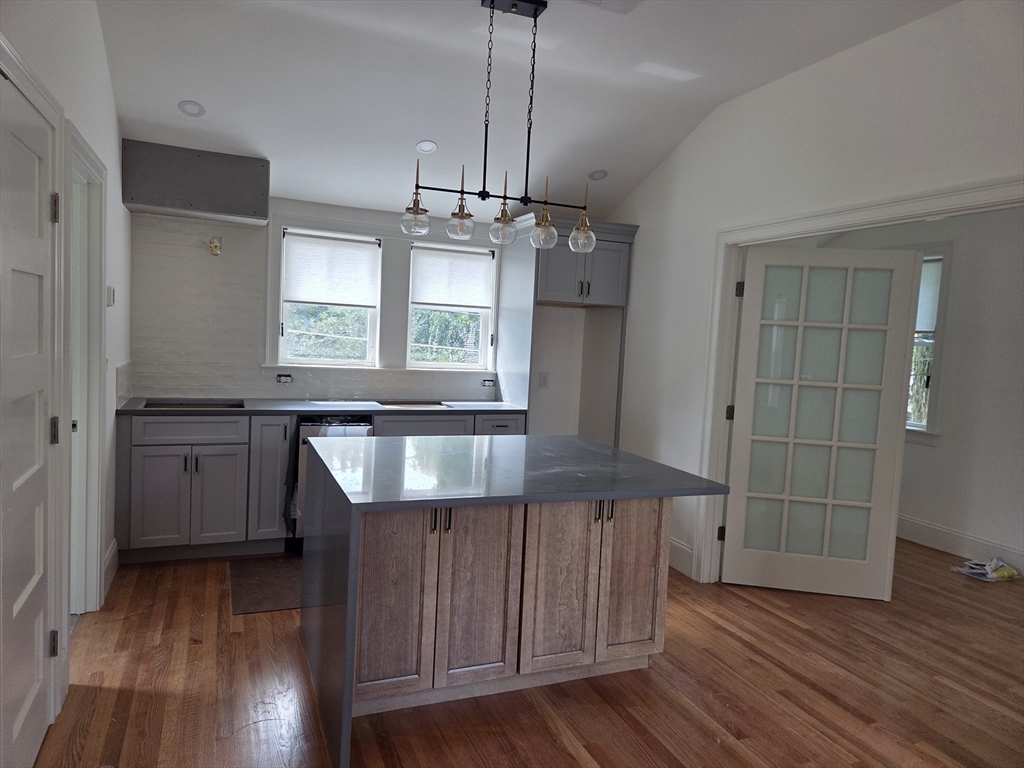Click for 6 Lowell Ave #3, Newton, MA slideshow Click for 6 Lowell Ave #3, Newton, MA slideshow