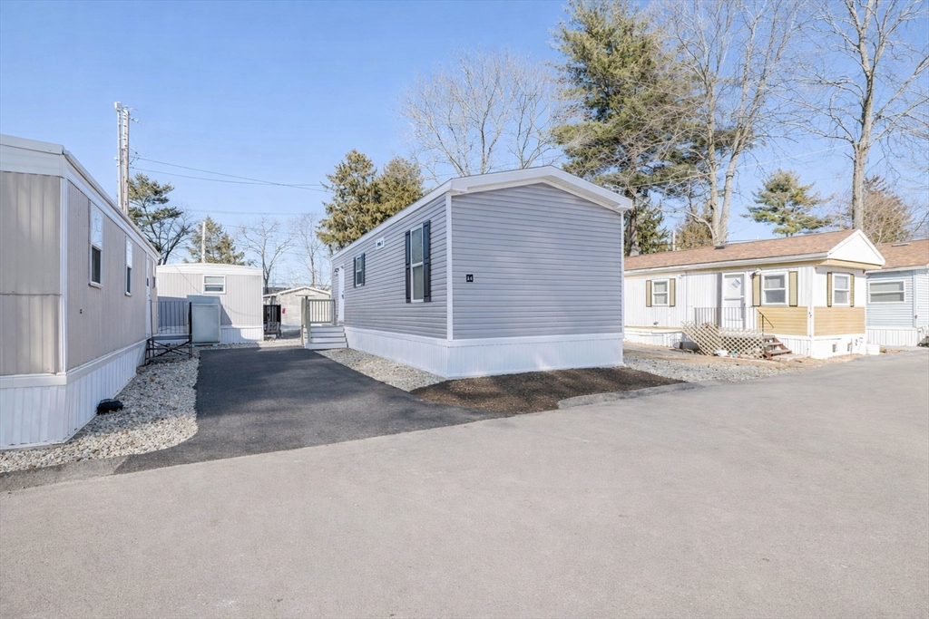 1346 Newport Ave A-06