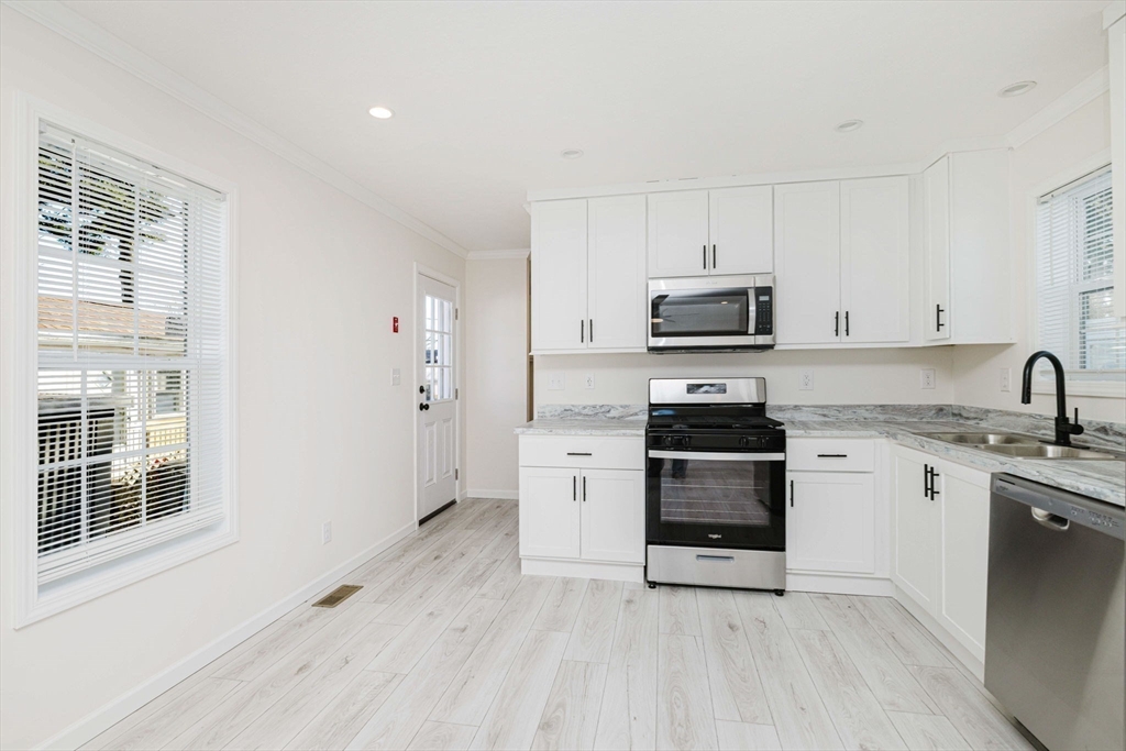 1346 Newport Ave A-06