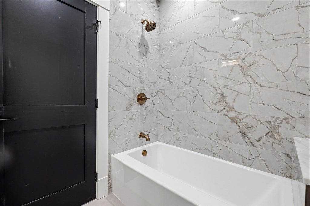 17 Holmes ST #4, Quincy, MA Photo #5