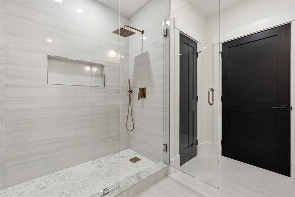 17 Holmes ST #4, Quincy, MA Photo #4