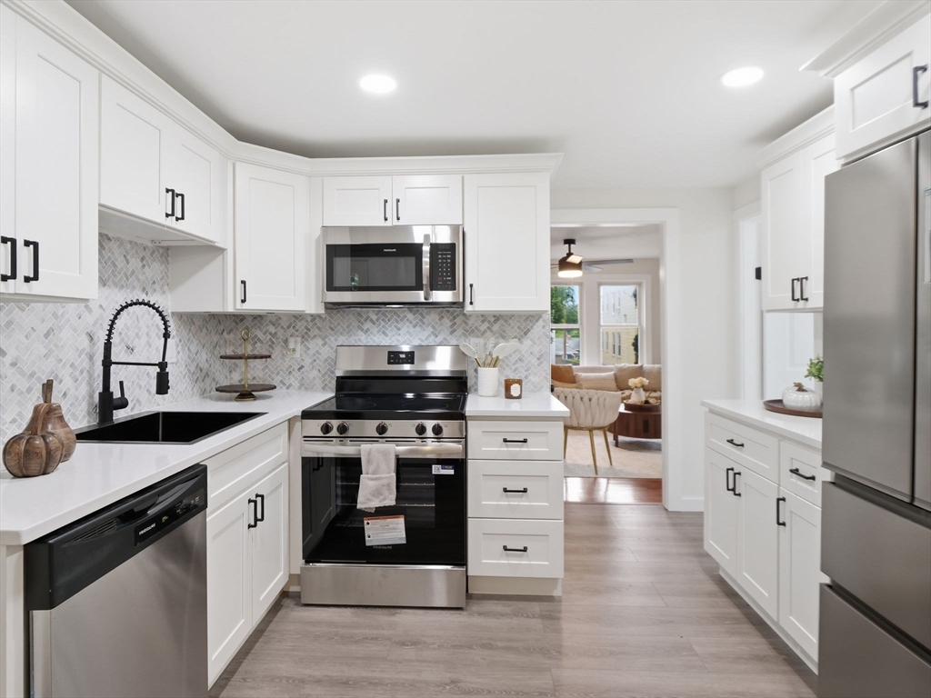 41 Bridgeport St