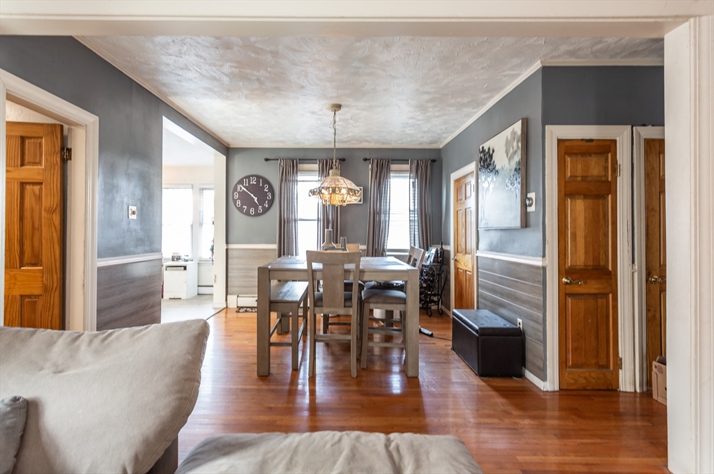 203 S Main St