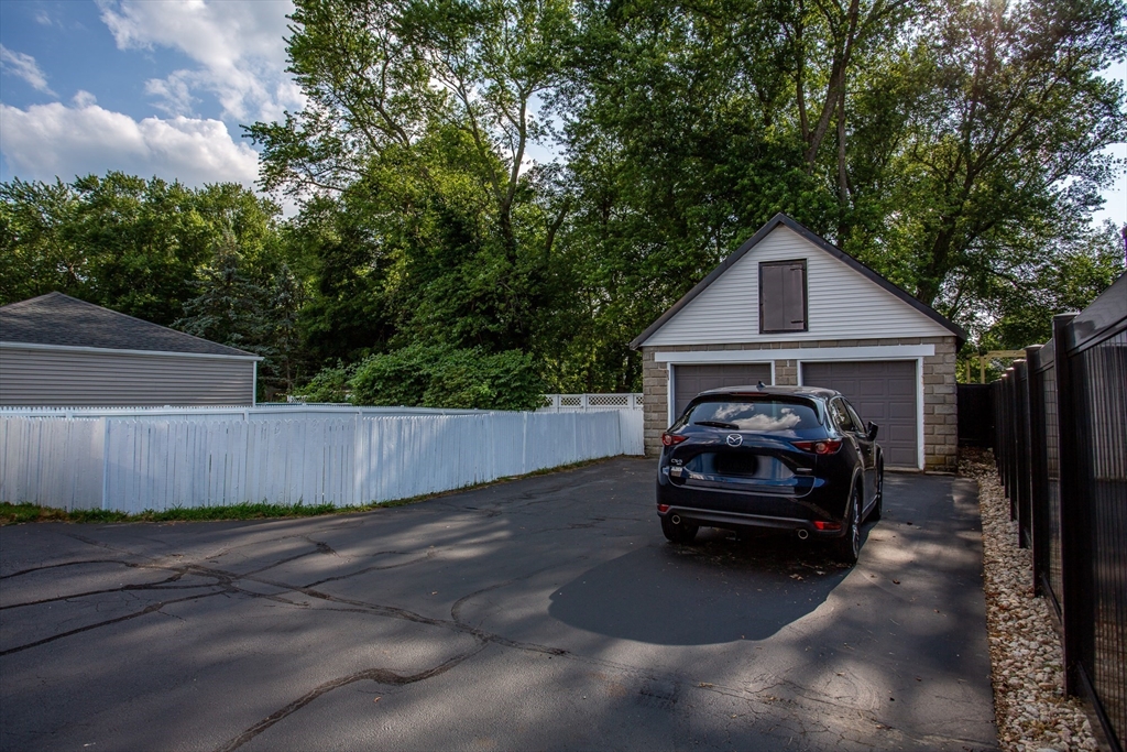 203 S Main St