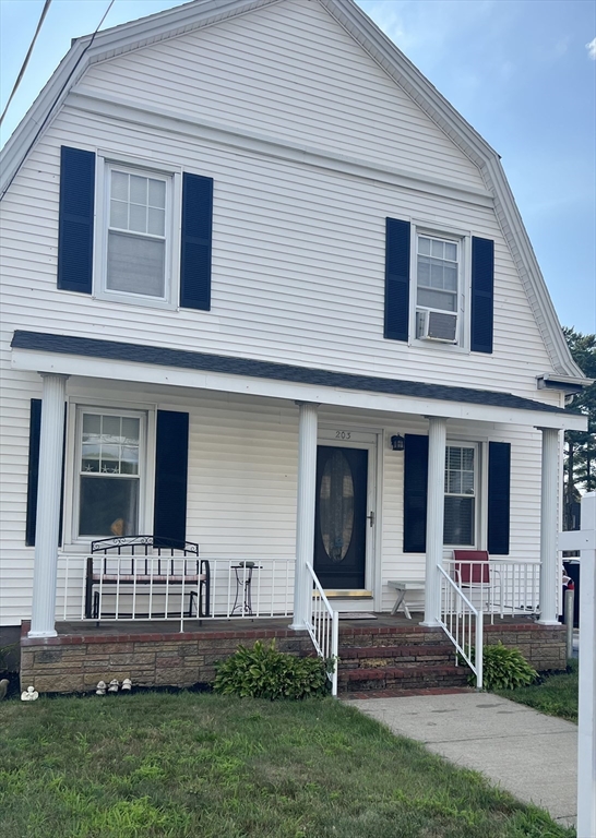 203 S Main St