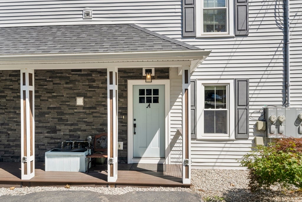 54 Canterbury St, Hingham, MA, 54 Canterbury St, Hingham, MA Photo #2