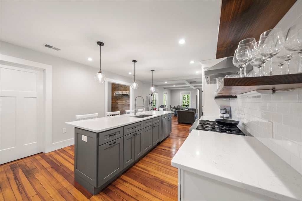 54 Canterbury St, Hingham, MA, 54 Canterbury St, Hingham, MA Photo #20