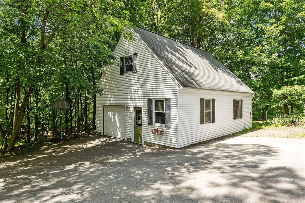24 Summit Avenue