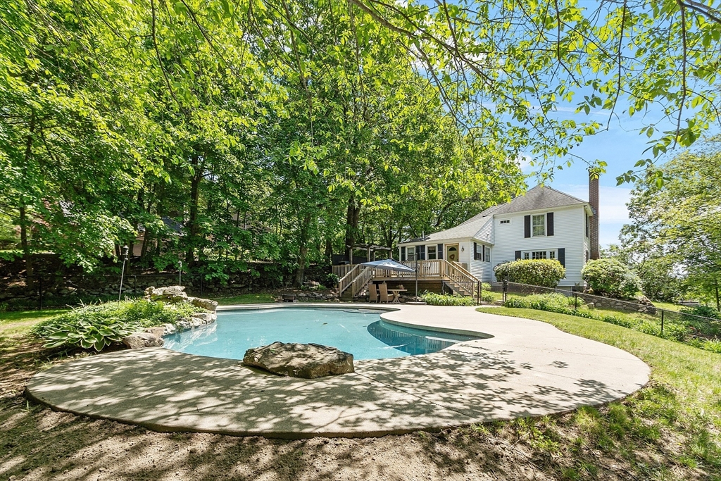 24 Summit Avenue