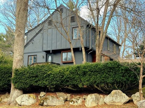 20 Pennacook Norfolk MA 02056