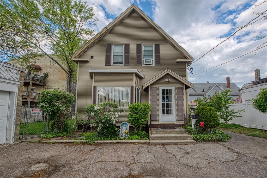 618 Main St