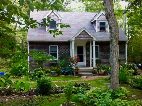 113 Leonard Circle Tisbury MA 02568