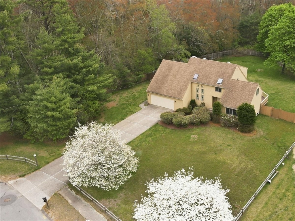 6 Hoover Rd