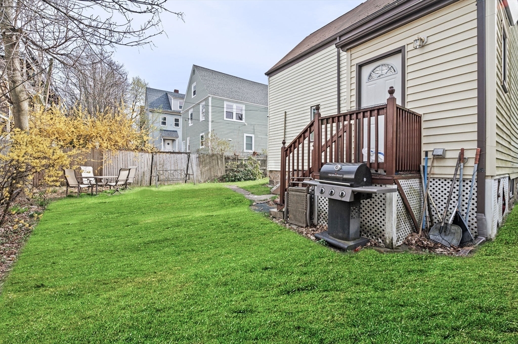 17 Shafter St