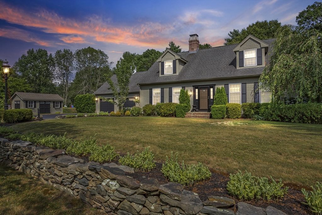 26 Meadowbrook Drive