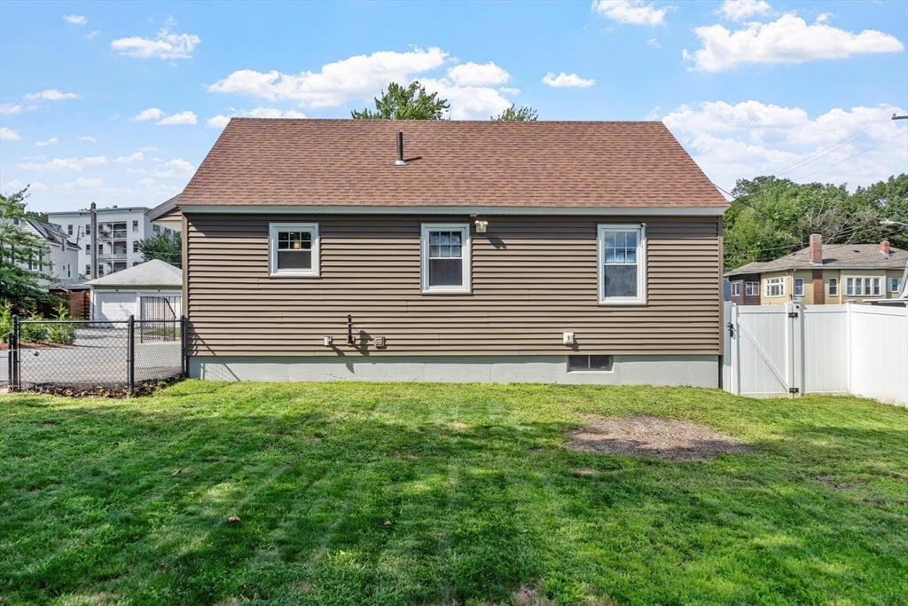 4 Maverick St, Fitchburg, MA Photo #34