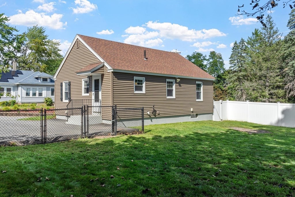 4 Maverick St, Fitchburg, MA Photo #33