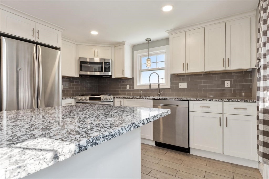 4 Maverick St, Fitchburg, MA Photo #9