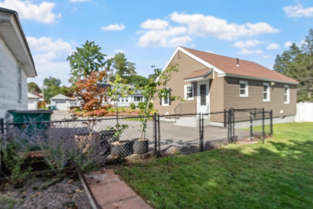 4 Maverick St, Fitchburg, MA Photo #32